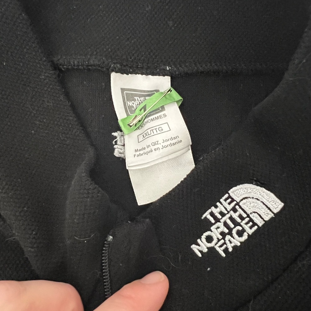 North Face Men’s XXL Flight Series sweater.